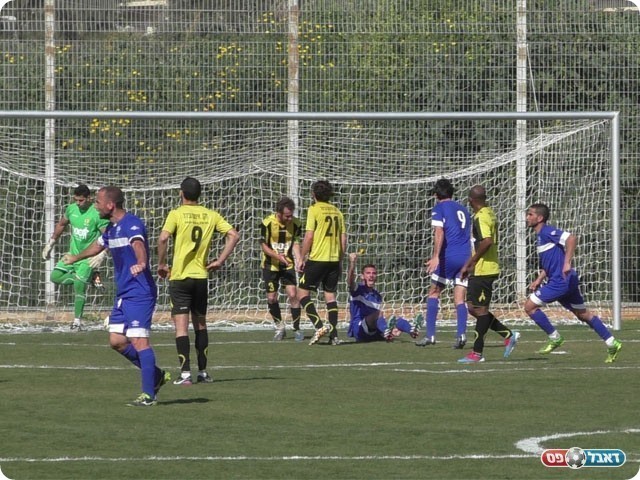 בניגוד גמור. הוד השרון משווה (שקד מורג)